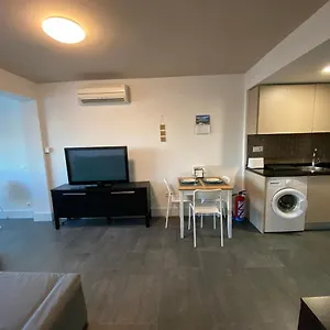 https://precioso-apartamento-la-carihuela.es-andalucia.com